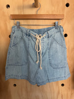 Light wash Callie shorts