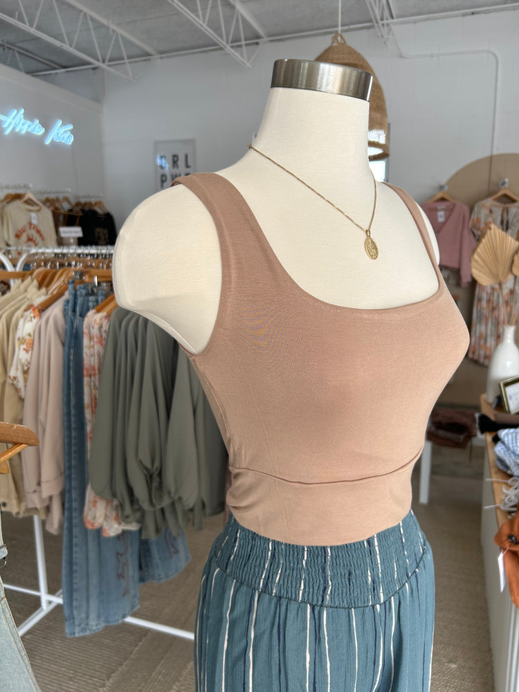 Tan soft scoop tank